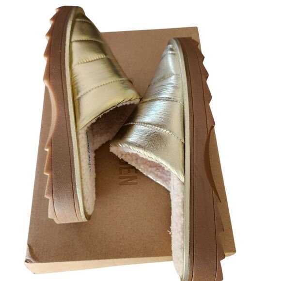 Steve Madden Chex Gold Metallic Quilted Slippers Faux Fur Lining Size 6 NIB - Picture 4 of 10
